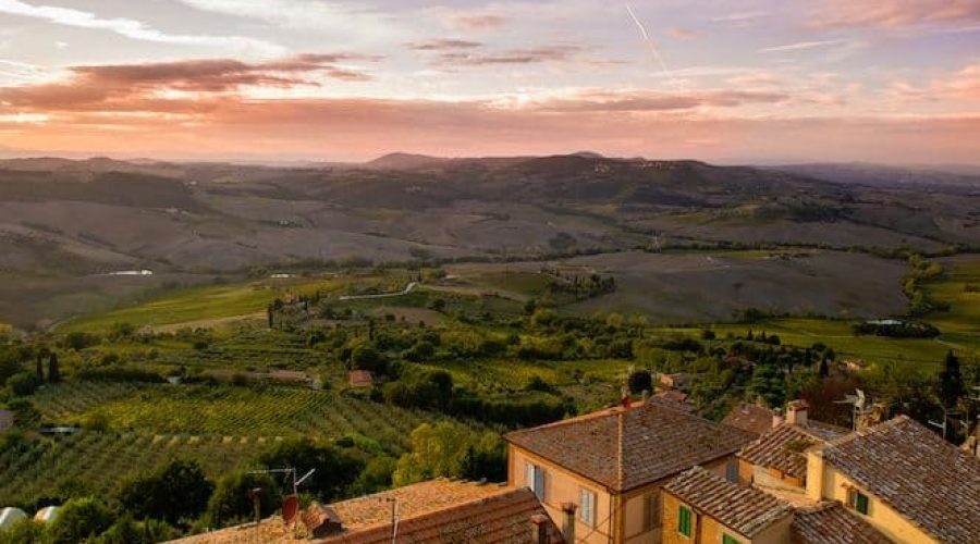 Eat at a Winery Restaurant in Tuscany – Wine Tour Guide Recommendations and a Map