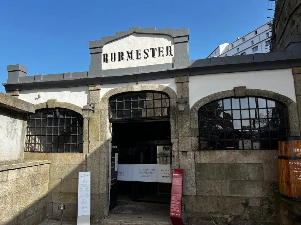 wine cellar tour porto