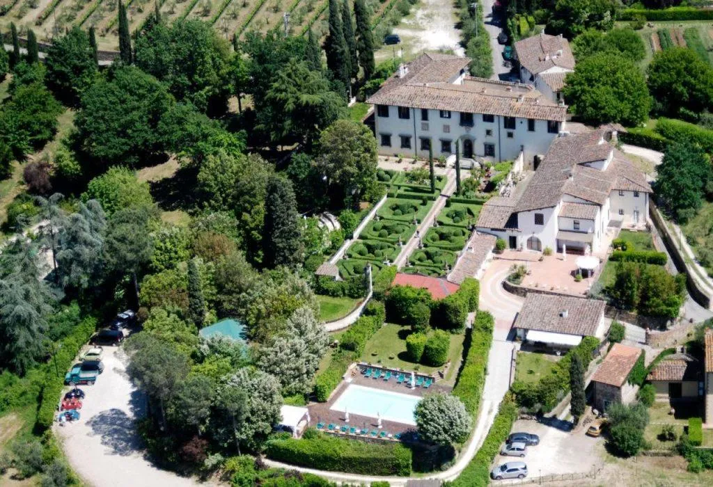 visit tuscany wineries