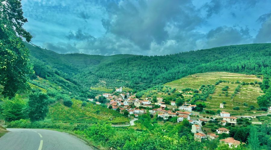 What is the closest city to the Douro Valley, Portugal?